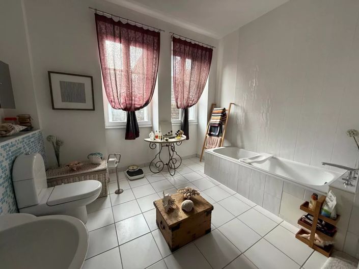 Image No.8-2 Bed Townhouse for sale