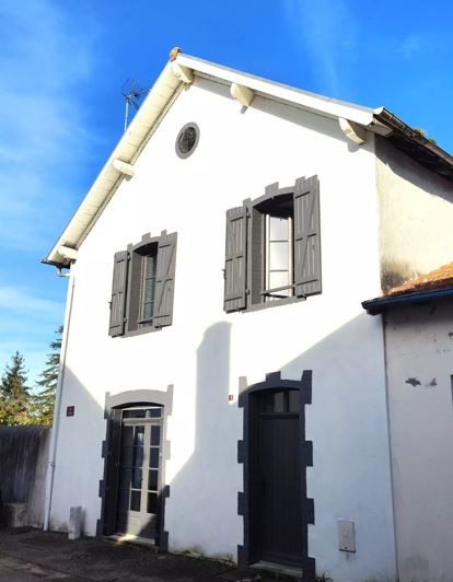 Image No.10-3 Bed Apartment for sale