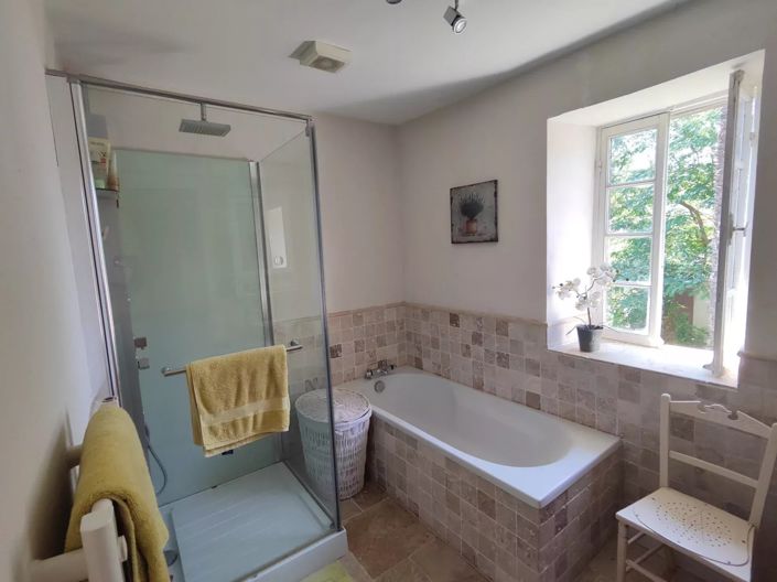 Image No.10-2 Bed House for sale