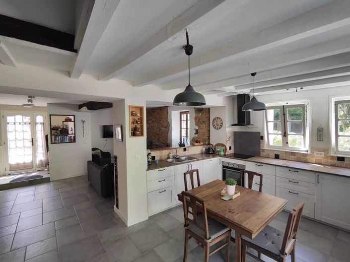 Image No.5-2 Bed House for sale