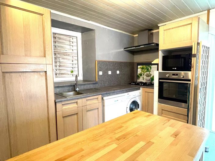 Image No.2-5 Bed House for sale