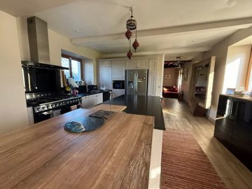 d410433f17793f6d34f7c17ee50954430c94a773bc192