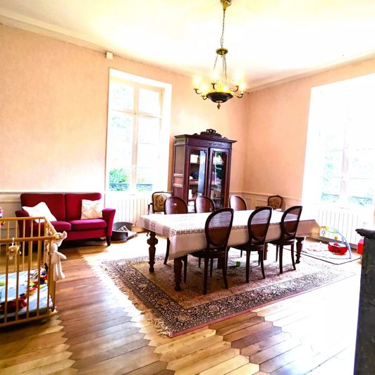 Image No.6-9 Bed Chateaux for sale