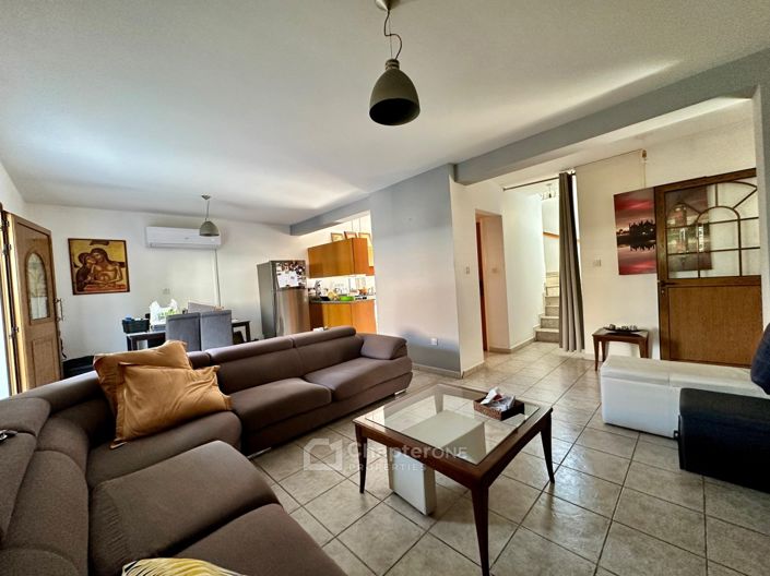 Image No.2-3 Bed Villa for sale