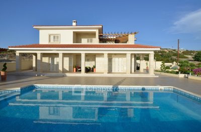 Detached Villa For Sale  in  Peyia