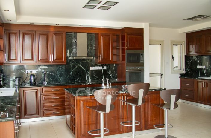 Image No.19-Villa de 8 chambres à vendre à Peyia