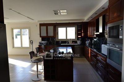 Detached Villa For Sale  in  Peyia