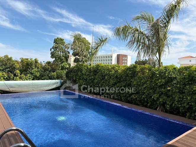 Image No.4-7 Bed Villa for sale