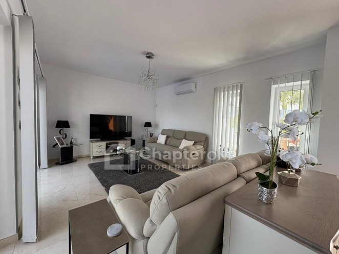 Image No.9-7 Bed Villa for sale