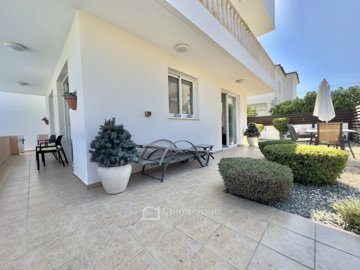 Ground Floor Apartment For Sale  in  Kato Paphos - Universal