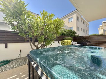 Ground Floor Apartment For Sale  in  Kato Paphos - Universal
