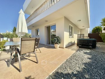 Ground Floor Apartment For Sale  in  Kato Paphos - Universal