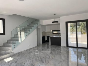 Detached Villa For Sale  in  Chlorakas