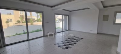 Detached Villa For Sale  in  Anavargos