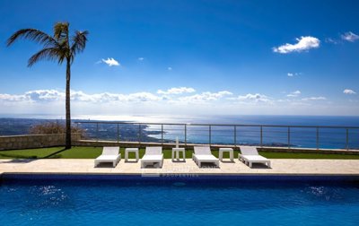 Detached Villa For Sale  in  Peyia