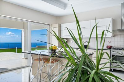 Detached Villa For Sale  in  Peyia