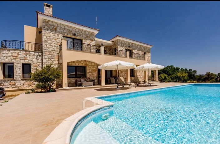 Image No.2-5 Bed Villa for sale