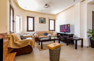 Detached Villa For Sale  in  Thrinia