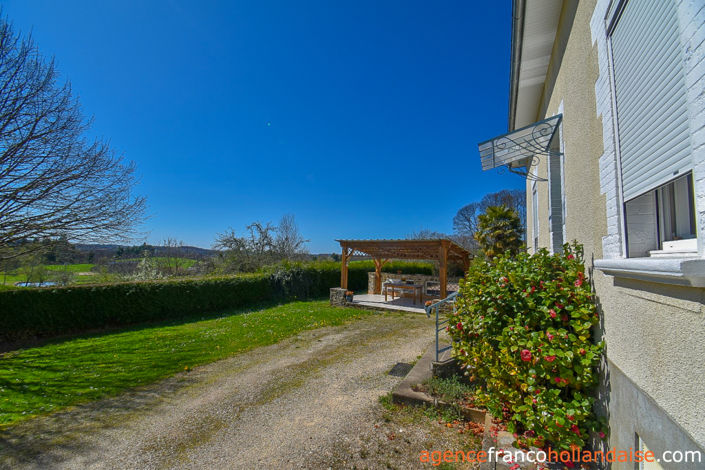 Image No.22-4 Bed House for sale