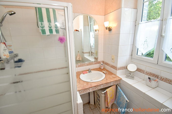 Image No.8-4 Bed House for sale