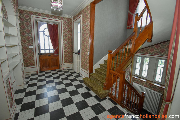 Image No.3-5 Bed House for sale