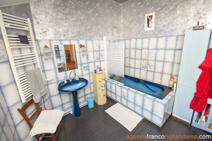 Image No.18-6 Bed House for sale