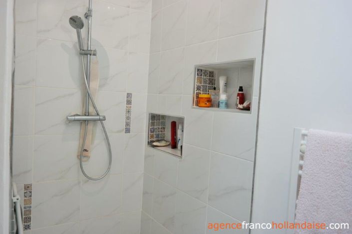 Image No.21-5 Bed House for sale