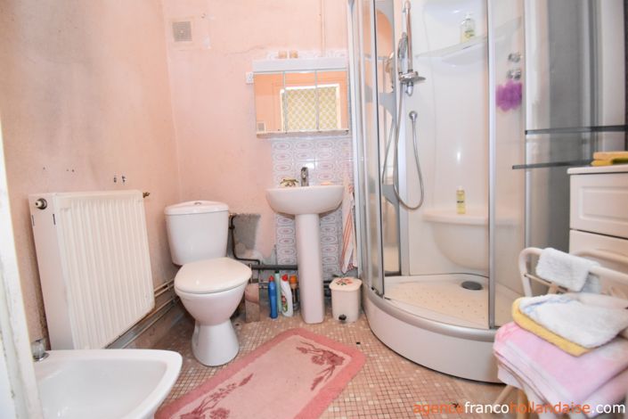 Image No.12-2 Bed House for sale