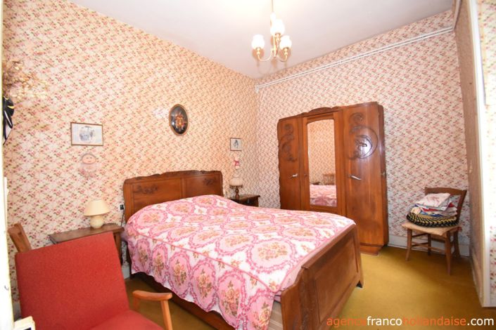 Image No.8-2 Bed House for sale