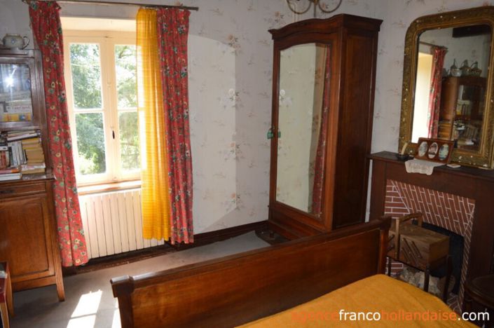 Image No.10-4 Bed House for sale