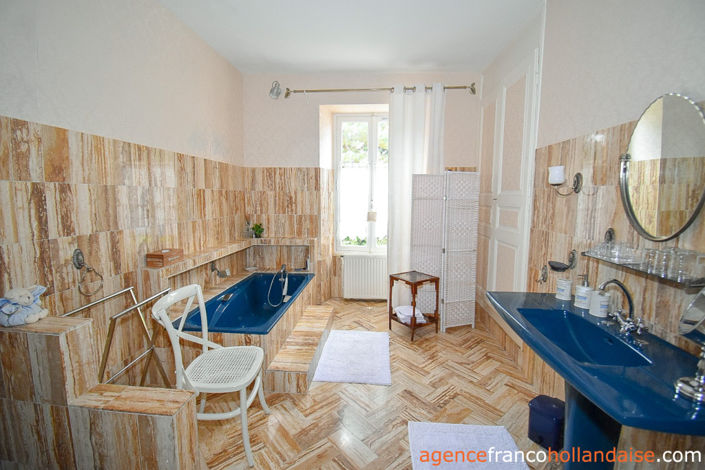 Image No.28-8 Bed House for sale
