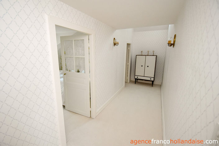 Image No.42-8 Bed House for sale