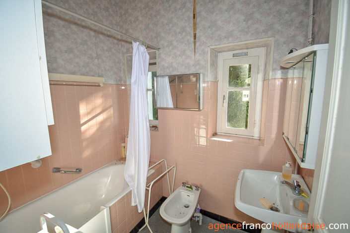 Image No.10-5 Bed House for sale