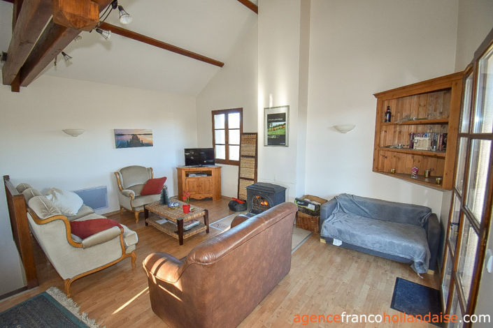 Image No.10-3 Bed House for sale