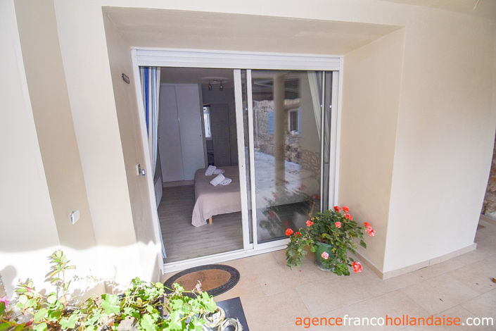 Image No.12-8 Bed Commercial for sale