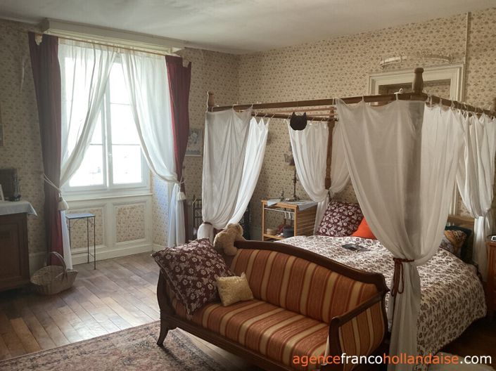 Image No.20-5 Bed House for sale