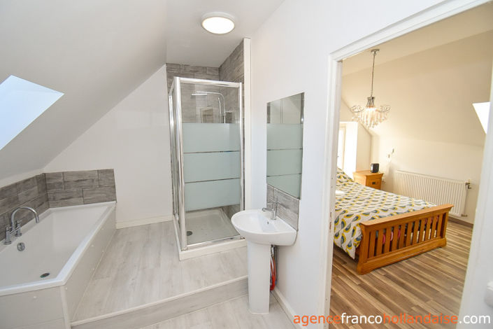 Image No.17-4 Bed House for sale