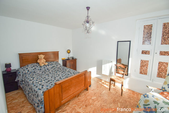 Image No.15-3 Bed House for sale