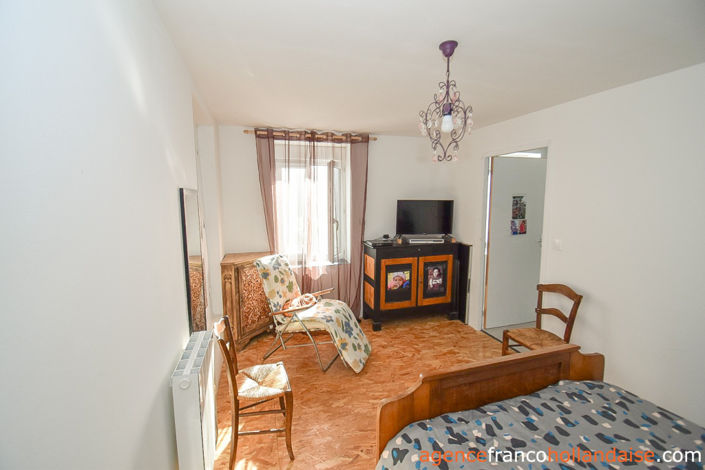 Image No.16-3 Bed House for sale