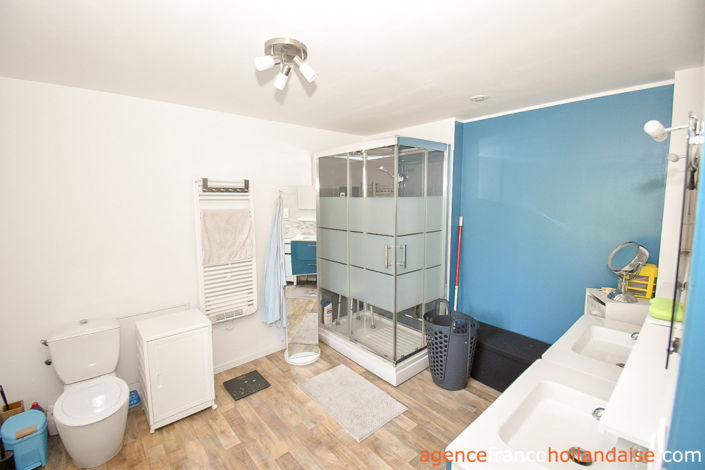 Image No.17-3 Bed House for sale