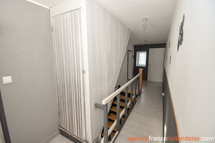 Image No.19-3 Bed House for sale