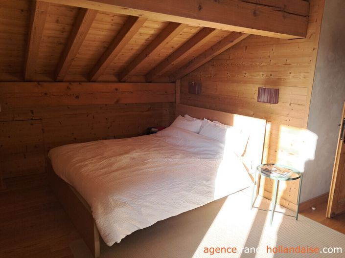 Image No.19-5 Bed House for sale