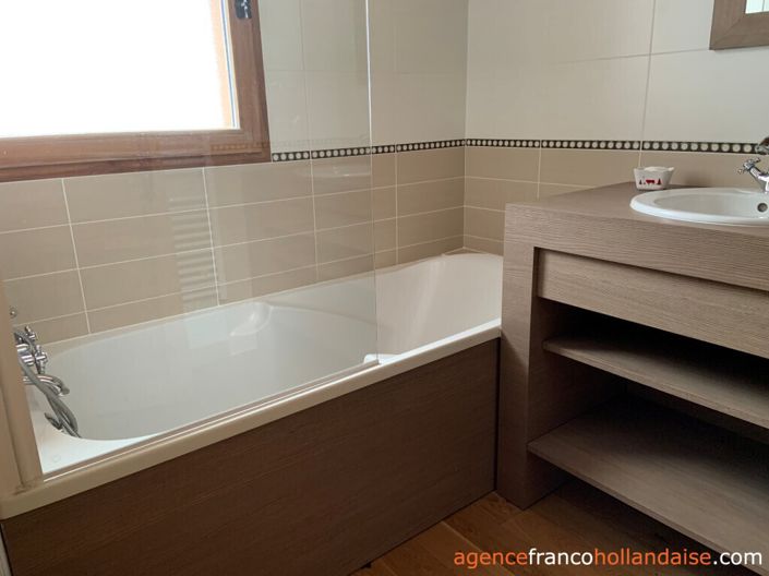 Image No.25-5 Bed House for sale