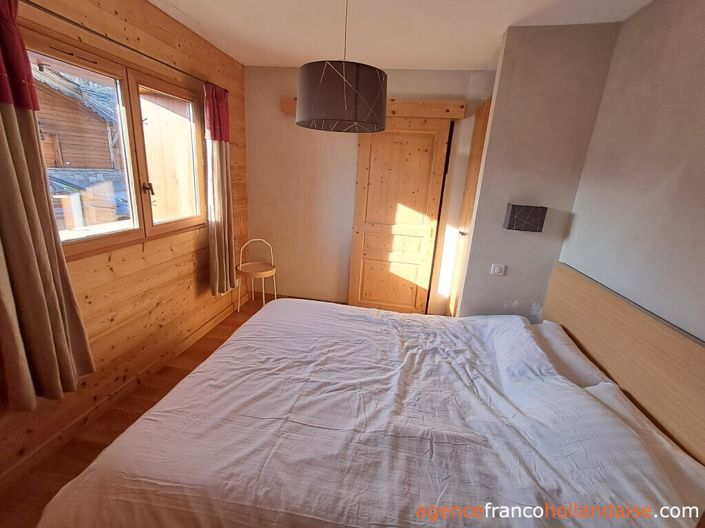 Image No.27-5 Bed House for sale