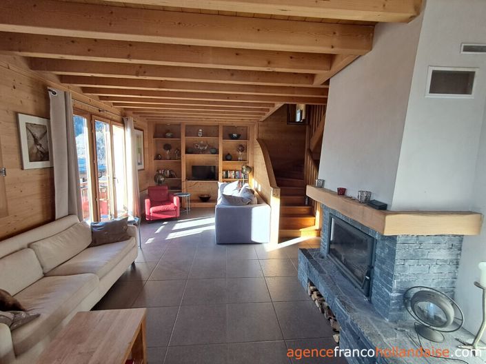 Image No.3-5 Bed House for sale