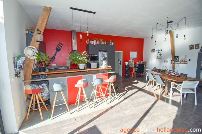 Image No.9-5 Bed House for sale