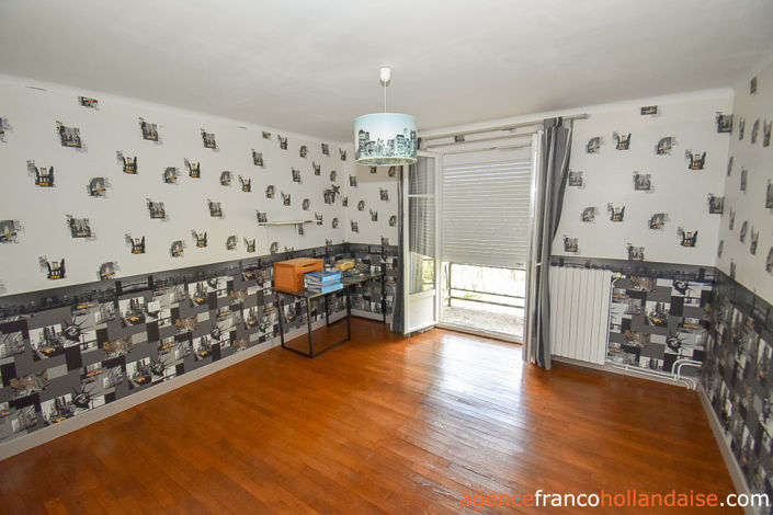 Image No.20-4 Bed House for sale