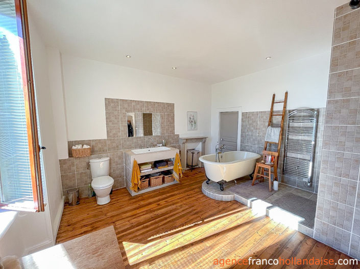 Image No.17-3 Bed House for sale