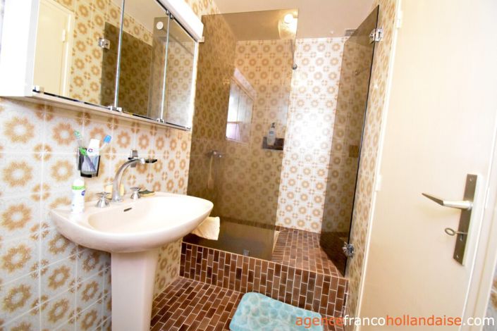 Image No.20-4 Bed House for sale