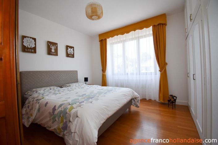 Image No.8-4 Bed House for sale